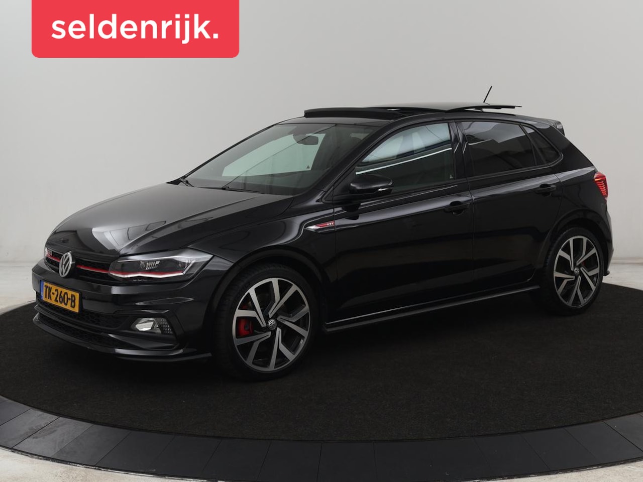 Volkswagen Polo - 2.0 TSI GTI | Panoramadak | Stoelverwarming | Adaptive cruise | Camera | Virtual Cockpit | - AutoWereld.nl