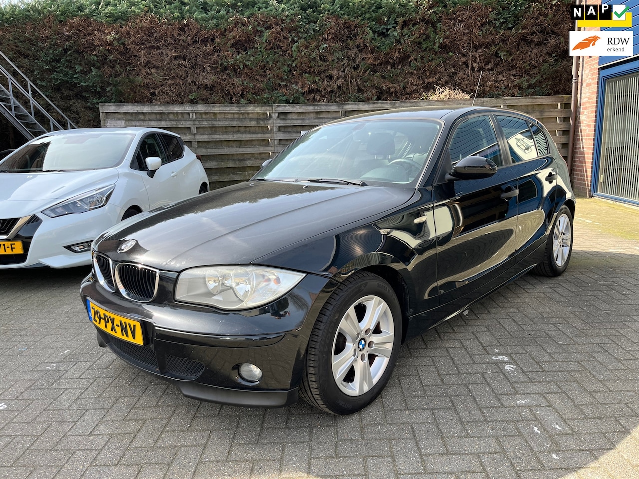 BMW 1-serie - 118i 118i, Airco, 5-drs, Trekhaak. - AutoWereld.nl