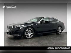 BMW i5 - sedan eDrive40 84 kWh M-Sport | Trekhaak | 20 inch | Harman Kardon | Comfort Acces | Camer