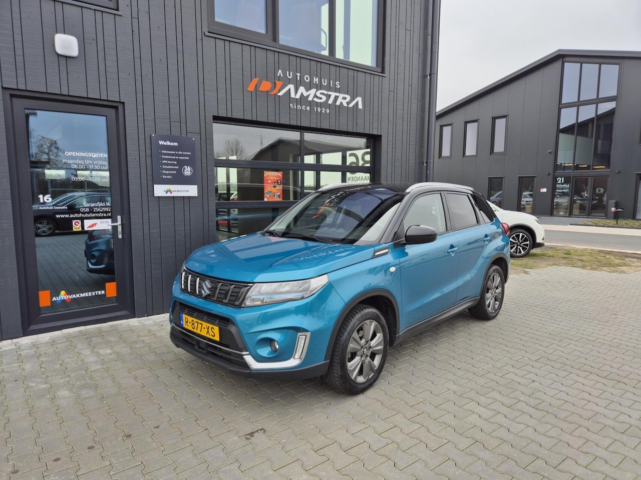 Suzuki Vitara - 1.4 Boosterjet Select Smart Hybrid|Trekhaak|Camera|Navi| - AutoWereld.nl