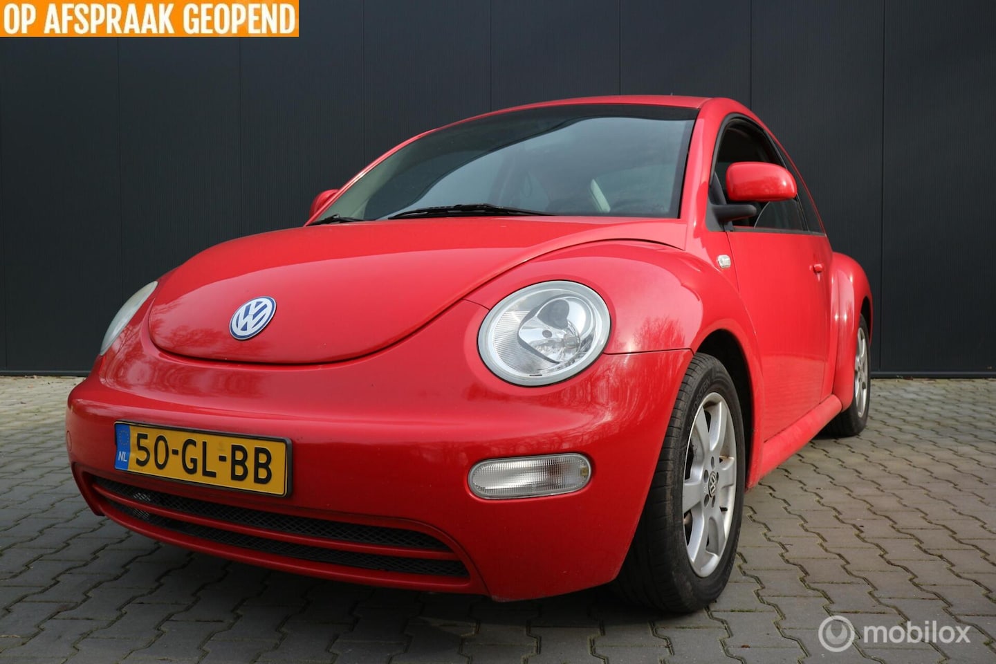 Volkswagen New Beetle - 2.0 Highline 2.0 Highline - AutoWereld.nl