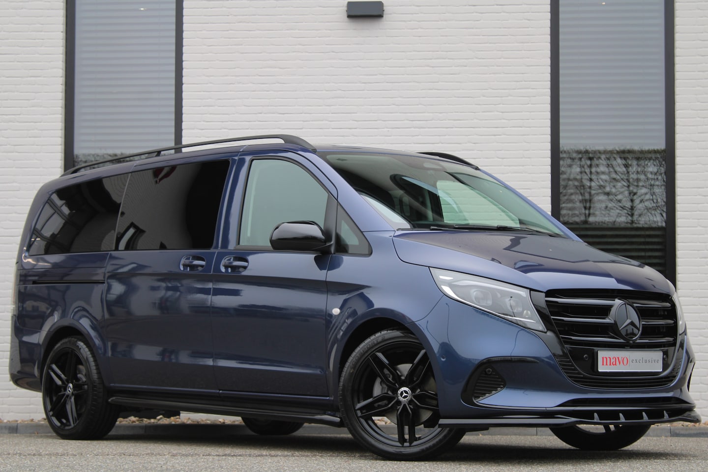 Mercedes-Benz Vito - 119 CDI / Aut / Lang / DC / 2x Schuifdeur / Leer / Led / Camera / Vol Opties / NIEUWSTAAT - AutoWereld.nl