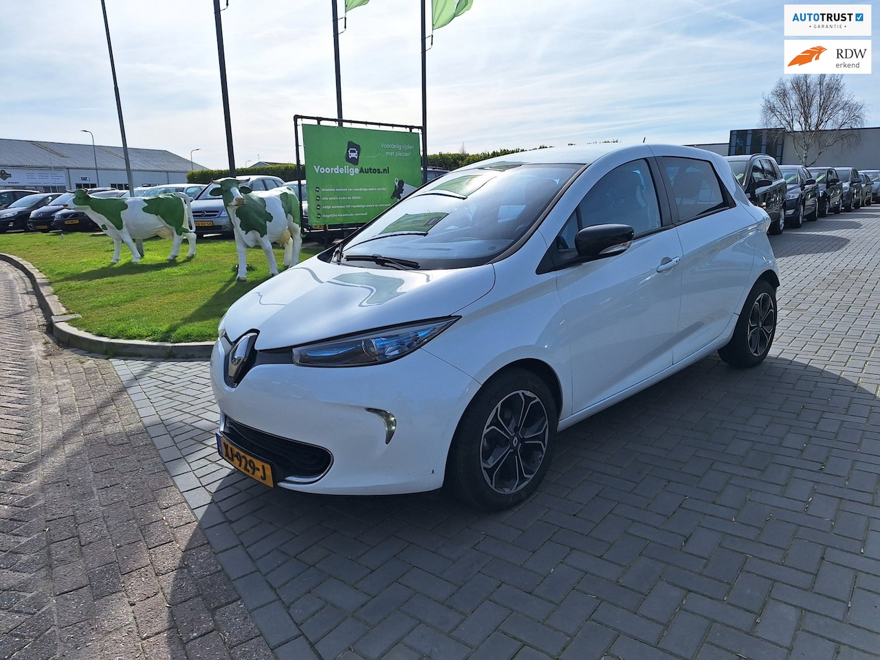 Renault Zoe - Q210 Zen Quickcharge 22 kWh / Met DEFECT / Accu in eigendom - AutoWereld.nl
