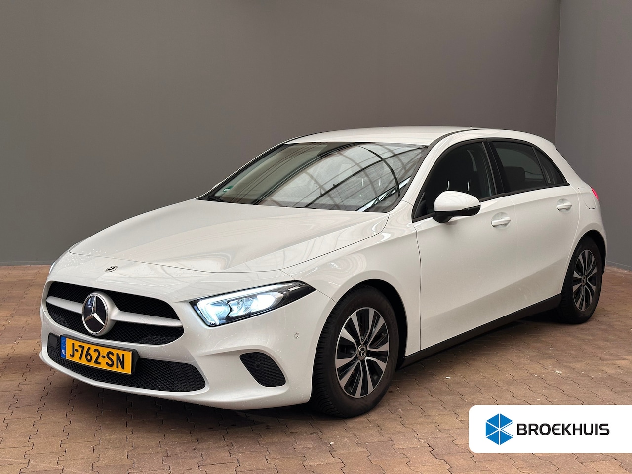 Mercedes-Benz A-klasse - 160 Business Solution Camera | Parkeersensoren | Widescreen | Stoelverwarming | LED | 16" - AutoWereld.nl