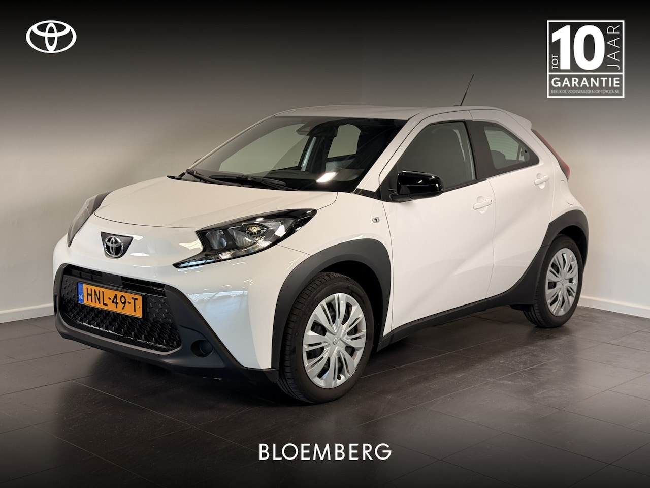 Toyota Aygo X - 1.0 VVT-i MT Play | Apple Carplay | Achteruitrijcamera | - AutoWereld.nl