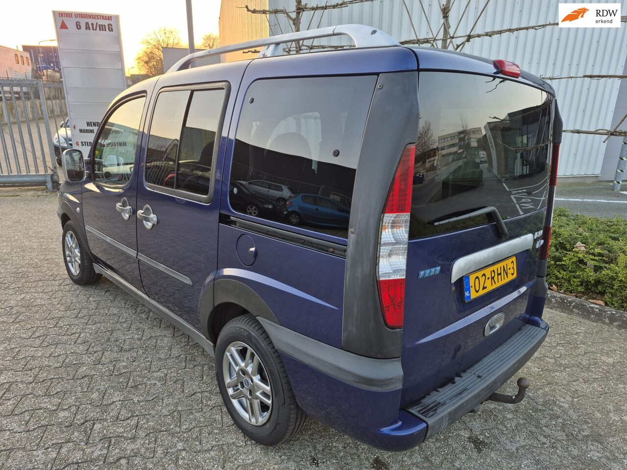 Fiat Doblò - Uit 2002 APK 02-03-2027 Lage KMstand - AutoWereld.nl