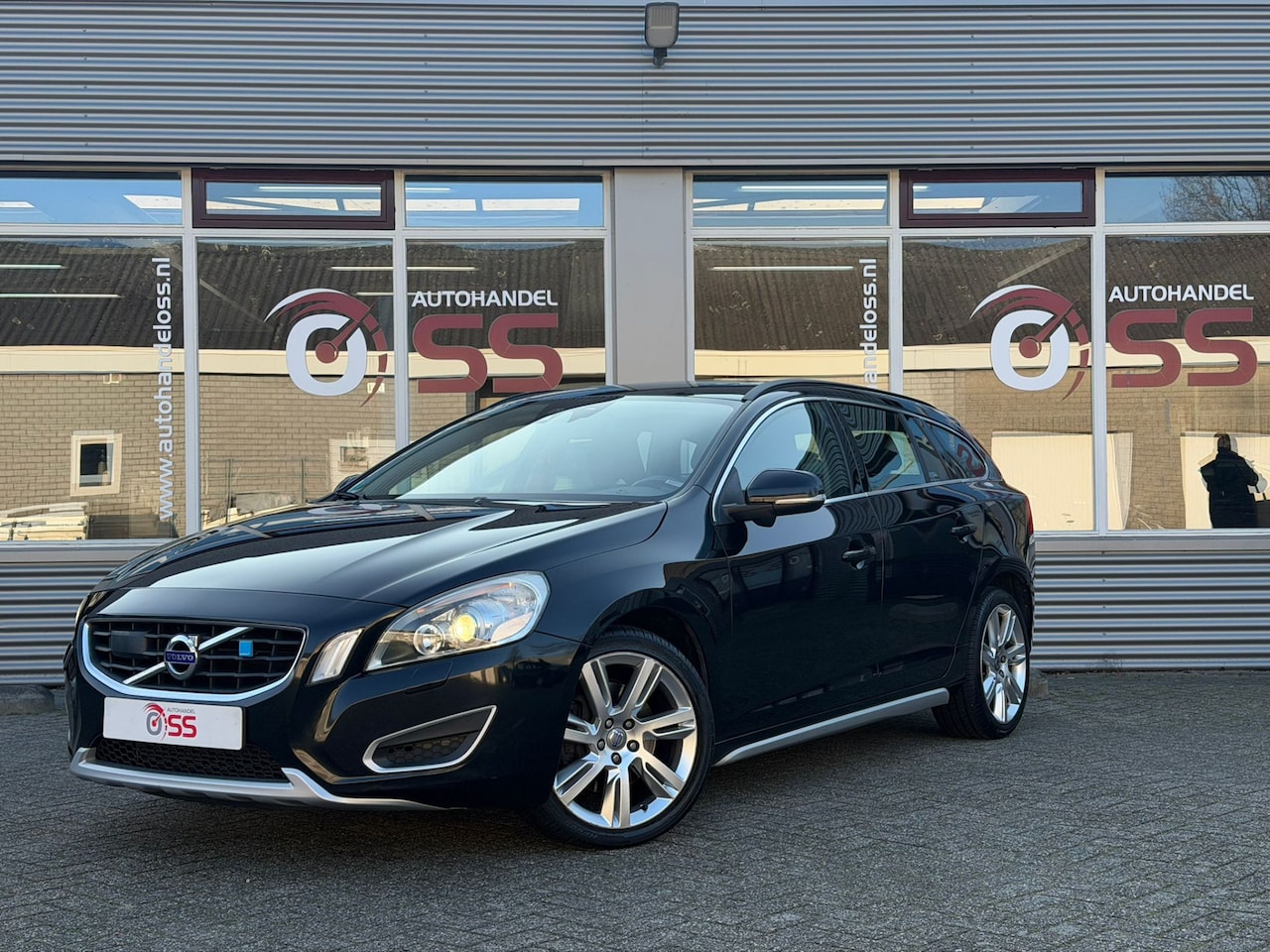 VOLVO V60