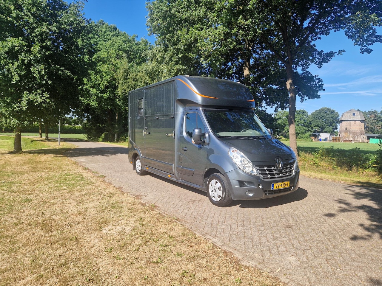 Renault Master - Roelofsen Parados S3 paardenwagen, pro-safety inrichting,id 26 - AutoWereld.nl