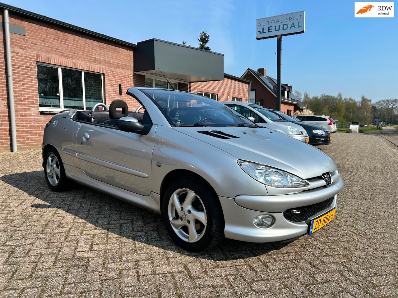 Peugeot 206 CC - 1.6-16V // Airco // APK 1-7-2026 - AutoWereld.nl