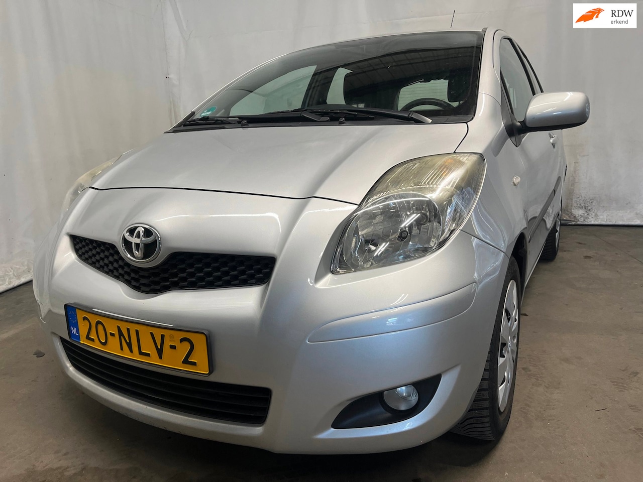 Toyota Yaris - 1.3 VVTi Aspiration 1.3 VVTi Aspiration - Schade - AutoWereld.nl