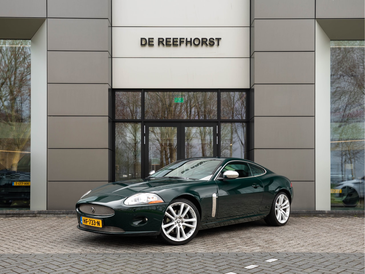 Jaguar XK - 4.2 V8 Coupé | Unieke staat | British Racing Green | Verwarmbare voorstoelen | - AutoWereld.nl