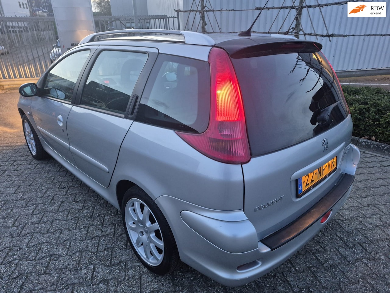 Peugeot 206 SW - 2003 Nieuwe APK en koppeling - AutoWereld.nl