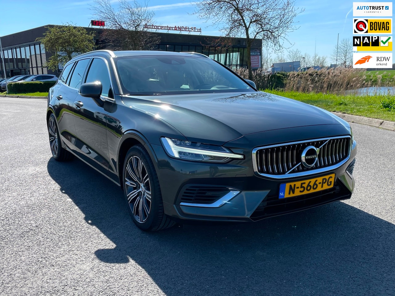 Volvo V60 - 2.0 T8 Recharge AWD Inscription 2.0 T8 Recharge AWD Inscription, Aut, Trekhaak, Acc, Cam, Stoel-/stuurverw, 1e eig afk, Ge - AutoWereld.nl