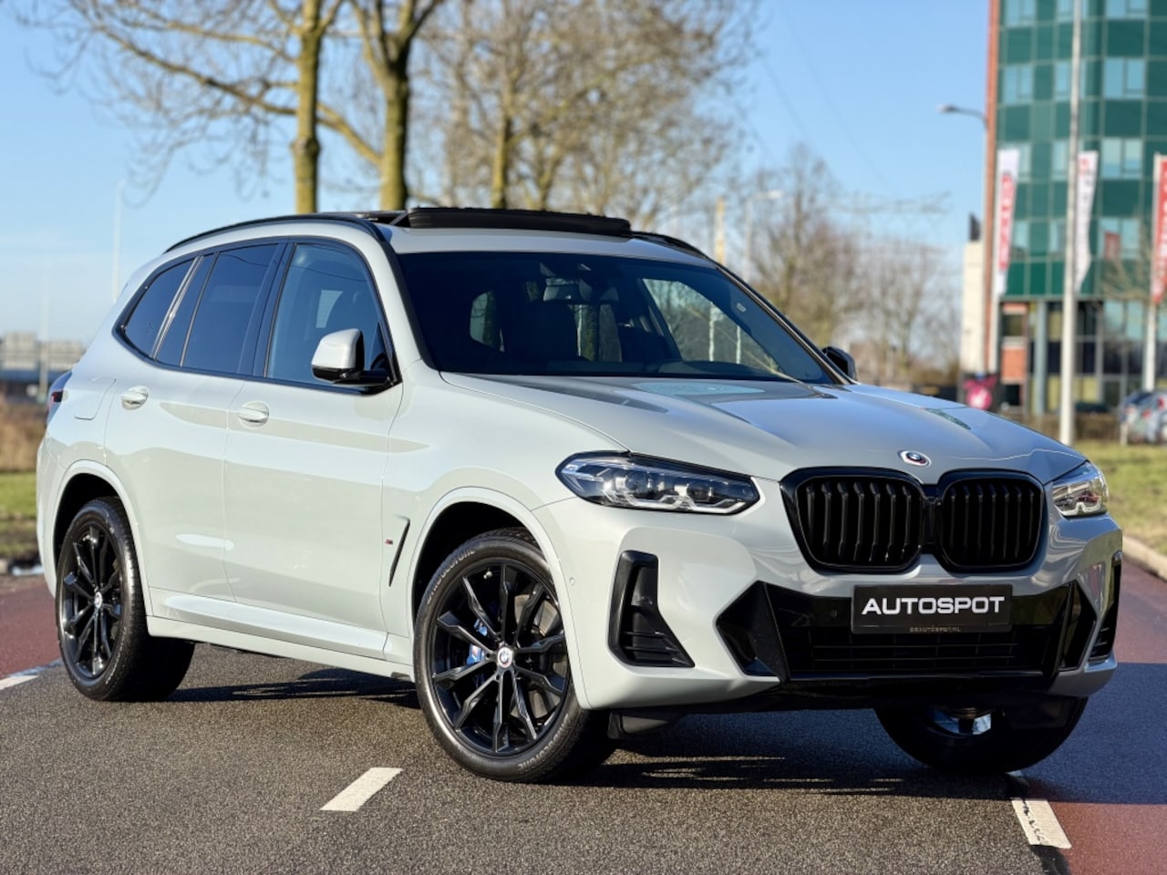 BMW X3 - xDrive30e M-Sport 292 Pk Brooklyn Grijs Pano HUD Camera - AutoWereld.nl