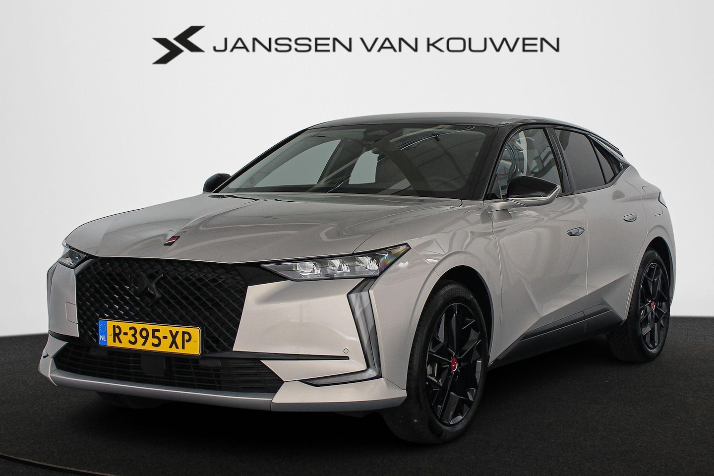 DS 4 - E-Tense Performance Line Navigatie Apple CarPlay Achteruitrijcamera - AutoWereld.nl