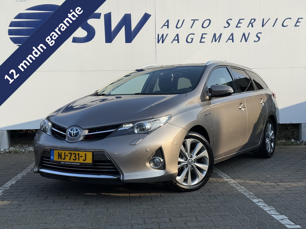 Toyota Auris Touring Sports - 1.8 Hybrid Executive | Trekhaak | Pano | CarPlay | Camera | 17 inch - AutoWereld.nl
