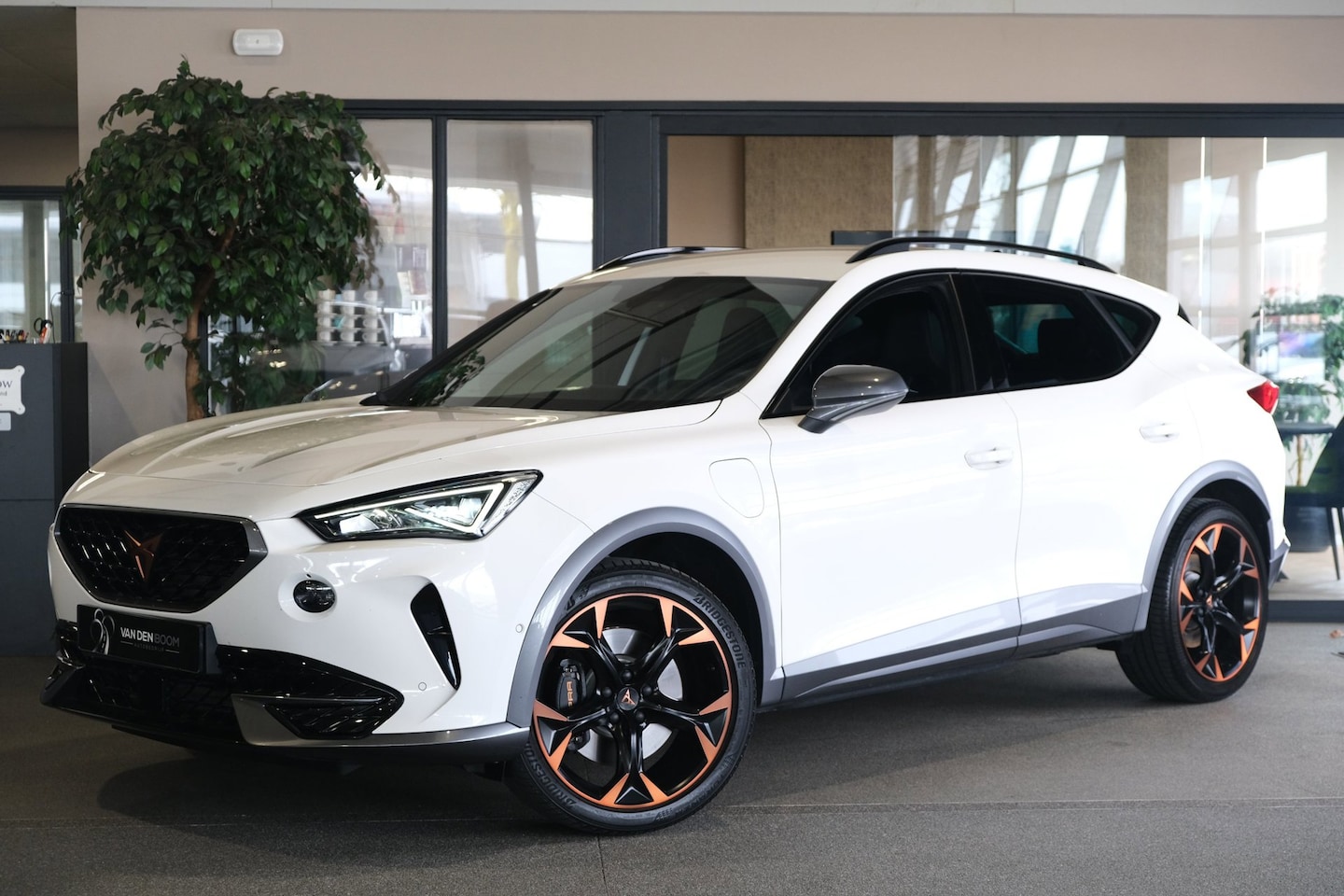 CUPRA Formentor - 1.4 e-Hybrid VZ Copper 245PK Led Trekhaak Cam Elekt Achterklep - AutoWereld.nl