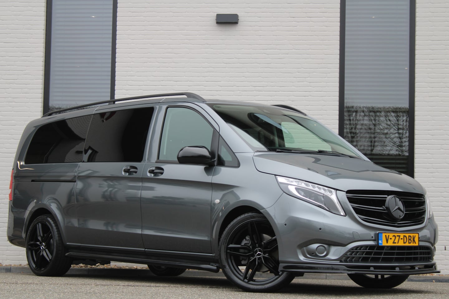 Mercedes-Benz Vito - 119 CDI Aut / Extra Lang / DC / Leer / 2x Schuifdeur / Navi / Vol Opties / Nette Staat - AutoWereld.nl