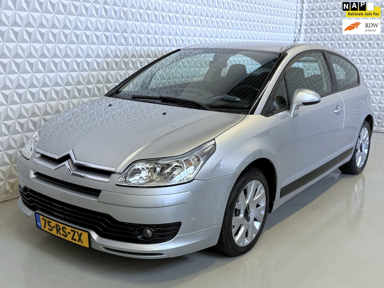 Citroën C4 Coupé - 1.6-16V VTR+ Automaat LPG-G3 / 97.000km (2005) - AutoWereld.nl