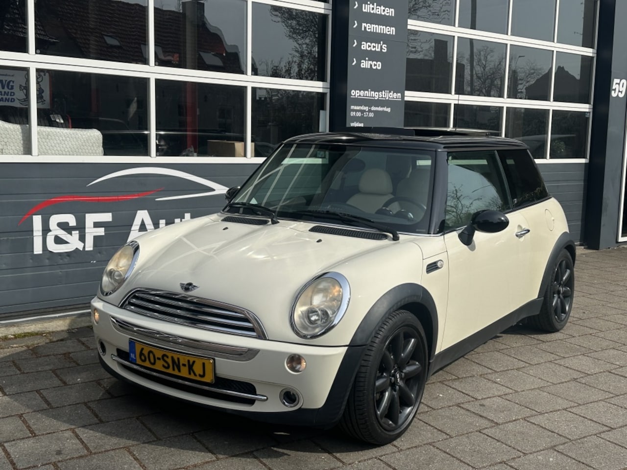MINI Cooper - Mini 1.6 Seven Panoramadak Leder Airco NAP - AutoWereld.nl