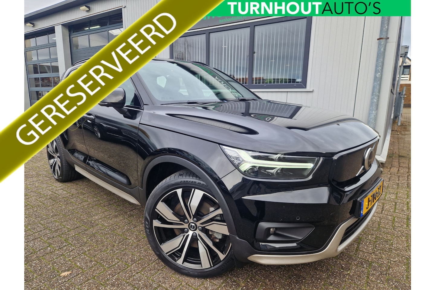 Volvo XC40 - Recharge P8 AWD R-Design Pano | Harman Kardon | 20" | 360 etc! - AutoWereld.nl