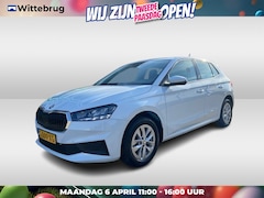 Skoda Fabia - 1.0 TSI Ambition / NAVI / App.Connect / 15"LMV