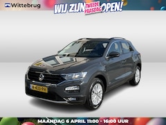 Volkswagen T-Roc - 1.0 TSI Style / TREKHAAK/ PARK. SENSOREN/ APP CONNECT/ ADAPT. CRUISE/ NAVI/ AIRCO/ DAB/ 16