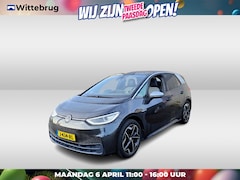 Volkswagen ID.3 - First Plus 204pk 58 kWh / LED / Navigatie / Camera / App-Connect / 19" LMV