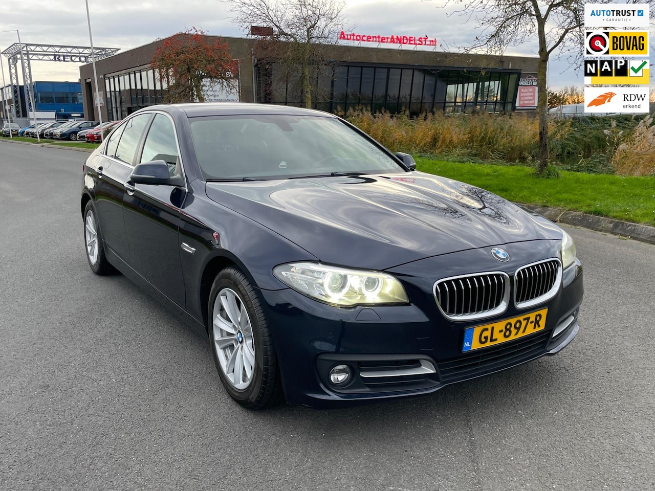 BMW 5-serie - 520i High Executive Aut, Elektr stln, Stoelverw, Leder, Navi, Pdc, Cruise, Bluetooth, Geen - AutoWereld.nl