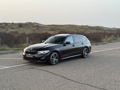 BMW 3-serie Touring - 330e xDrive High Executive M-Sport | Hybrid | Pano | 292 pk |