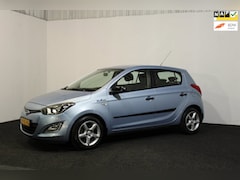 Hyundai i20 - 1.2i Business Edition · Handgeschakeld · Airco · Bluetooth · 2012. inclusief een nieuwe AP