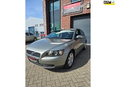 Volvo S40 - 2.4i Kinetic weinig kilometers