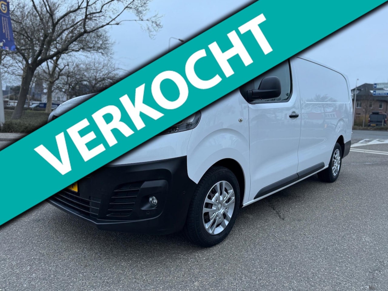 Opel Vivaro - 2.0 CDTI L3H1 Edition / 1e.eigenaar / automaat / trekhaak / leder / airco / cruise.control - AutoWereld.nl