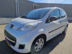 Peugeot 107 - 1.0-12V XR