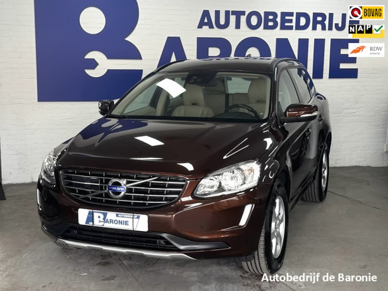 Volvo XC60 - 2.0 D4 FWD Momentum 2.0 D4 FWD Momentum, adaptive cruise - AutoWereld.nl