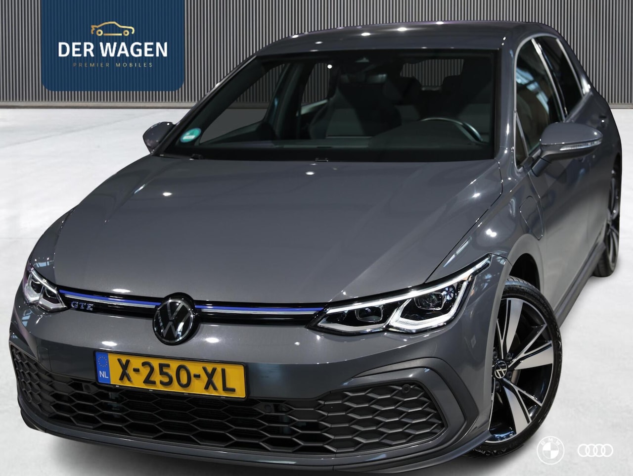 Volkswagen Golf - 1.4 eHybrid GTE / DEALER OND. / IQ LIGHT / AMBIENTE / TREKHAAK / 18" - AutoWereld.nl