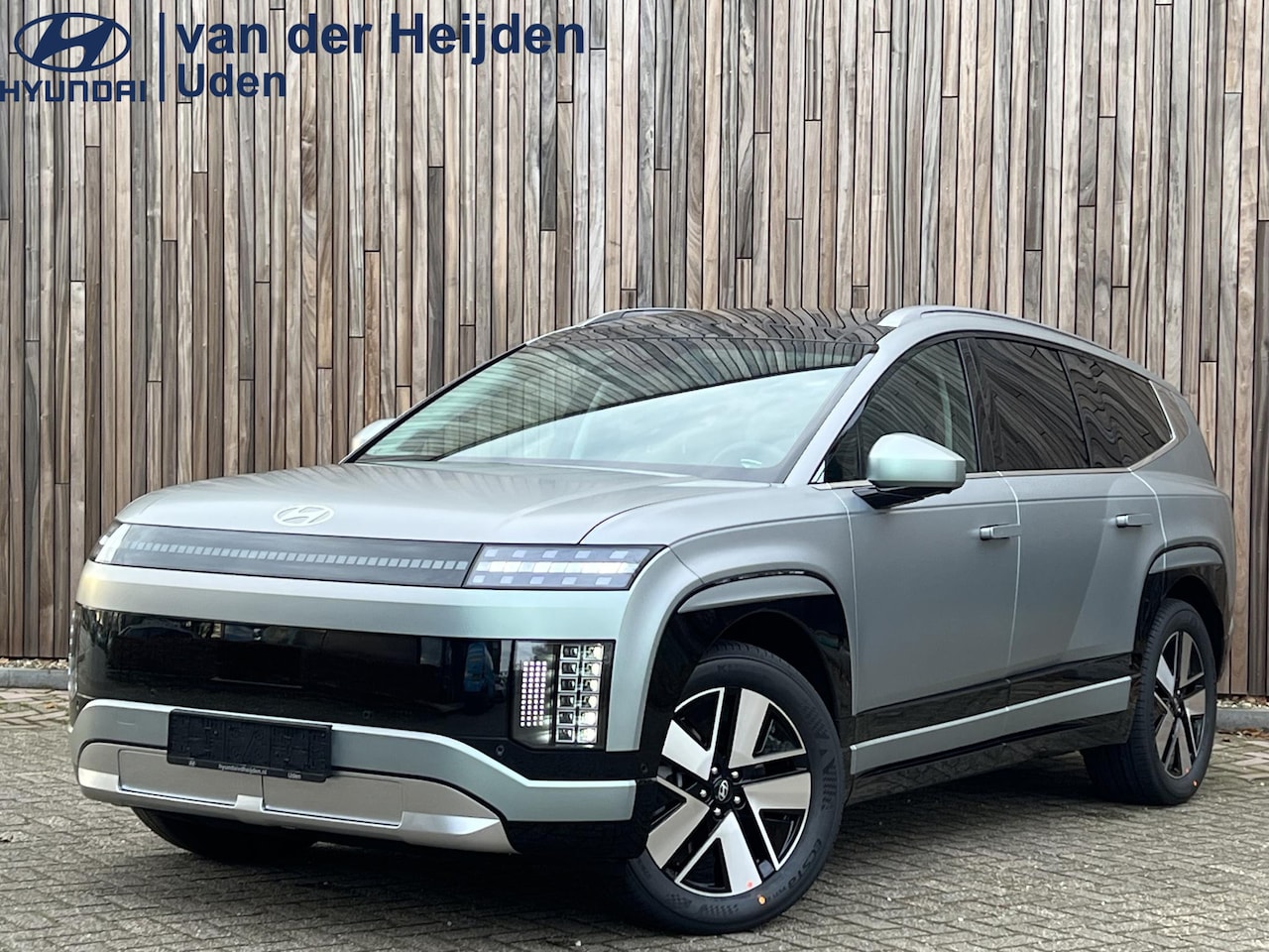 Hyundai IONIQ 9 - 110,3 kWh 308pk AWD 7p.110.3 kWh Connect+ Massagestoelen| Panoramadak - AutoWereld.nl