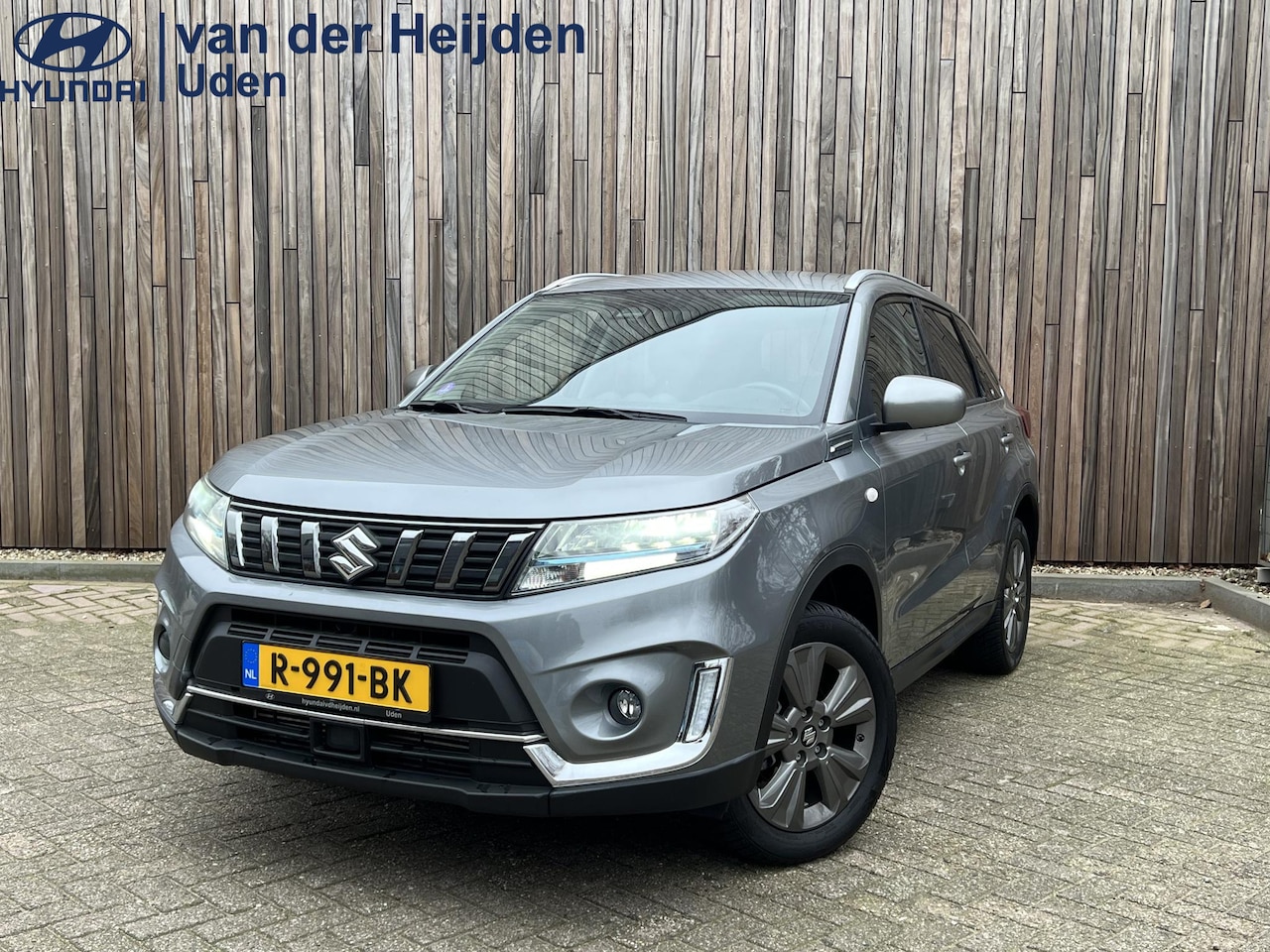 Suzuki Vitara - 1.4 Boosterjet 129pk Smart Hybrid Select Trekhaak | Cruise Control | Navigatie | Camera - AutoWereld.nl