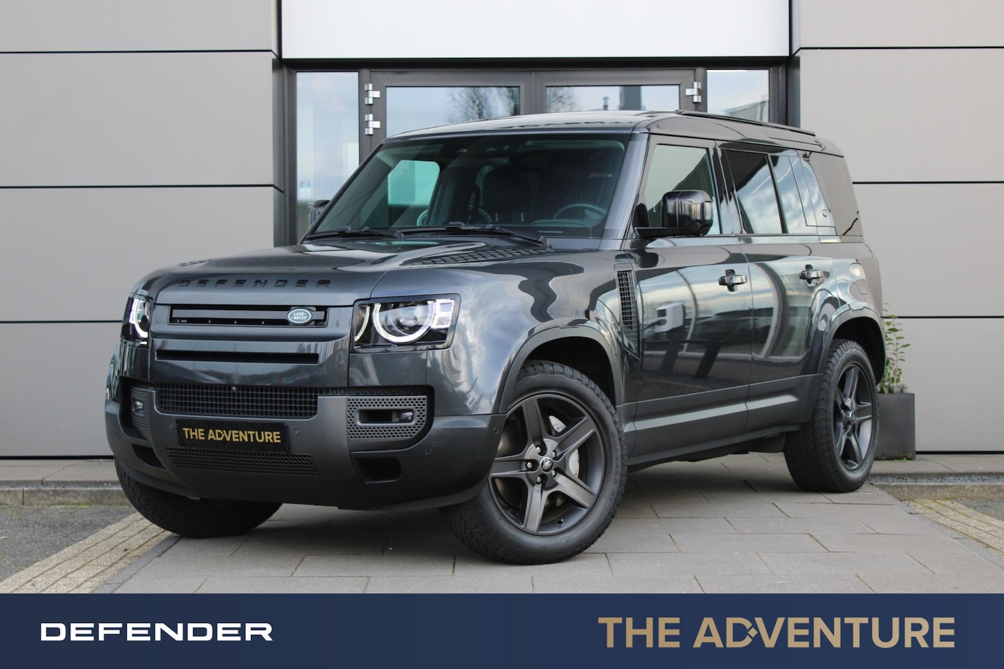 Land Rover Defender 110 - P400e SE | Pano | Trekhaak | Koelvak - AutoWereld.nl