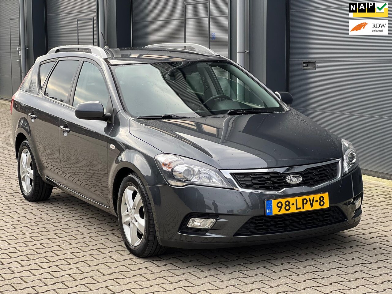 Kia Cee'd - 1.4 CVVT X-ecutive Bj010 Navi Lmv Apk - AutoWereld.nl