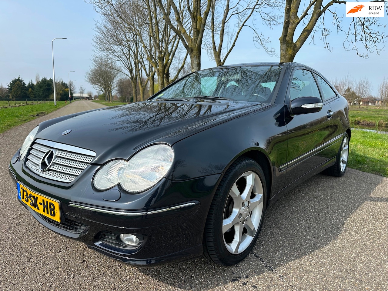 Mercedes-Benz C-klasse Sportcoupé - 180 K.|nw apk|rijdt super - AutoWereld.nl