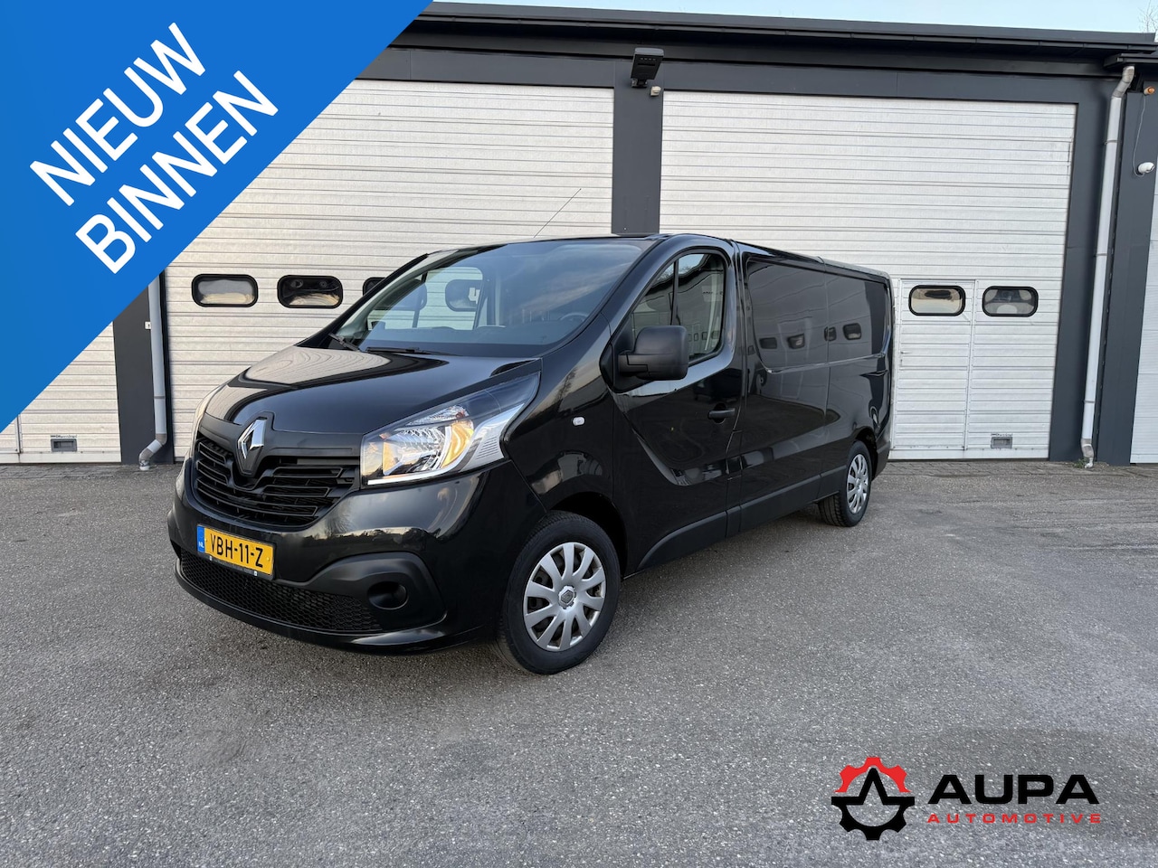 Renault Trafic - 1.6 dCi T29 L2H1 Luxe EURO 6 3 persoons - AutoWereld.nl