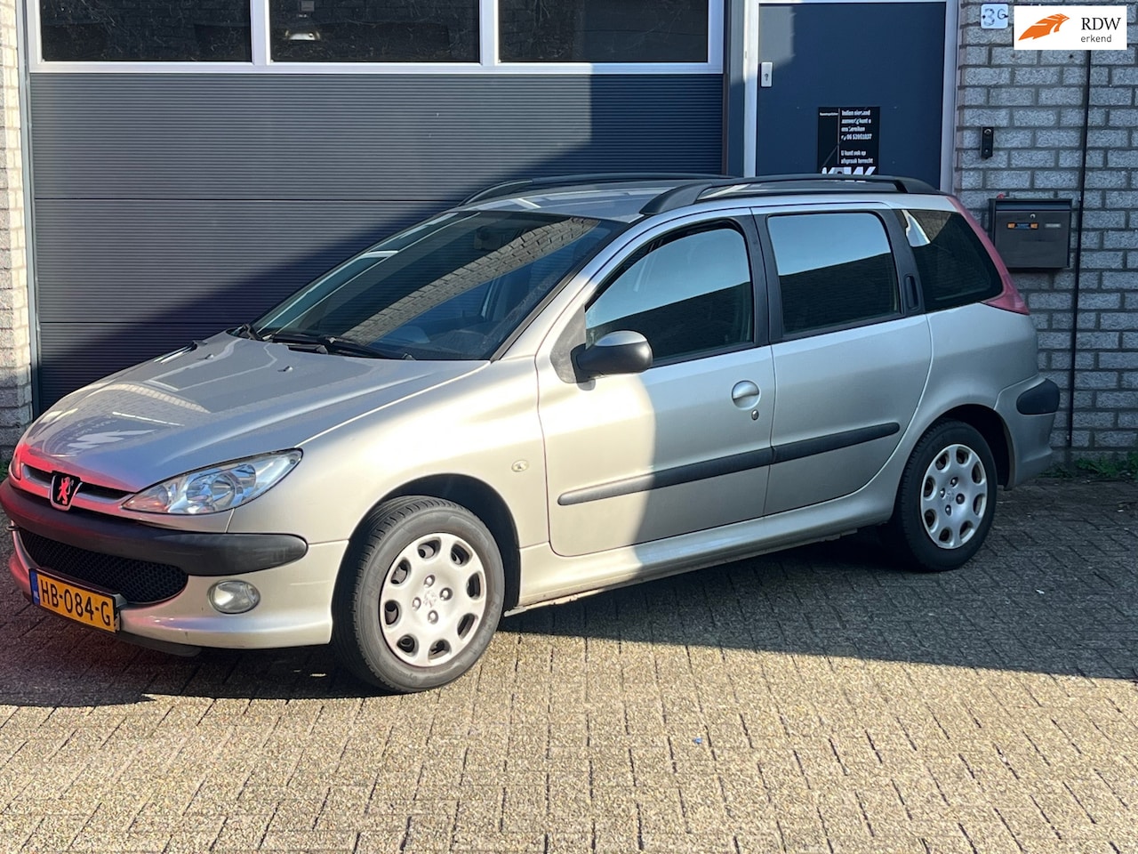 Peugeot 206 SW - 1.4 One-line APK 30-10-2026 - AutoWereld.nl