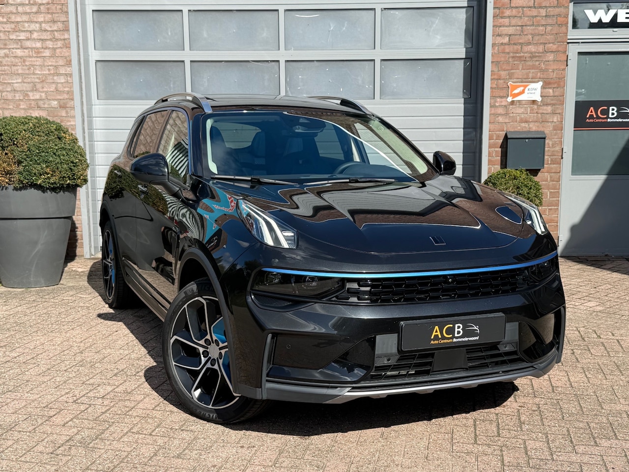 Lynk & Co 01 - 1.5 Panoramadak / Slechts 23900 km gereden. - AutoWereld.nl