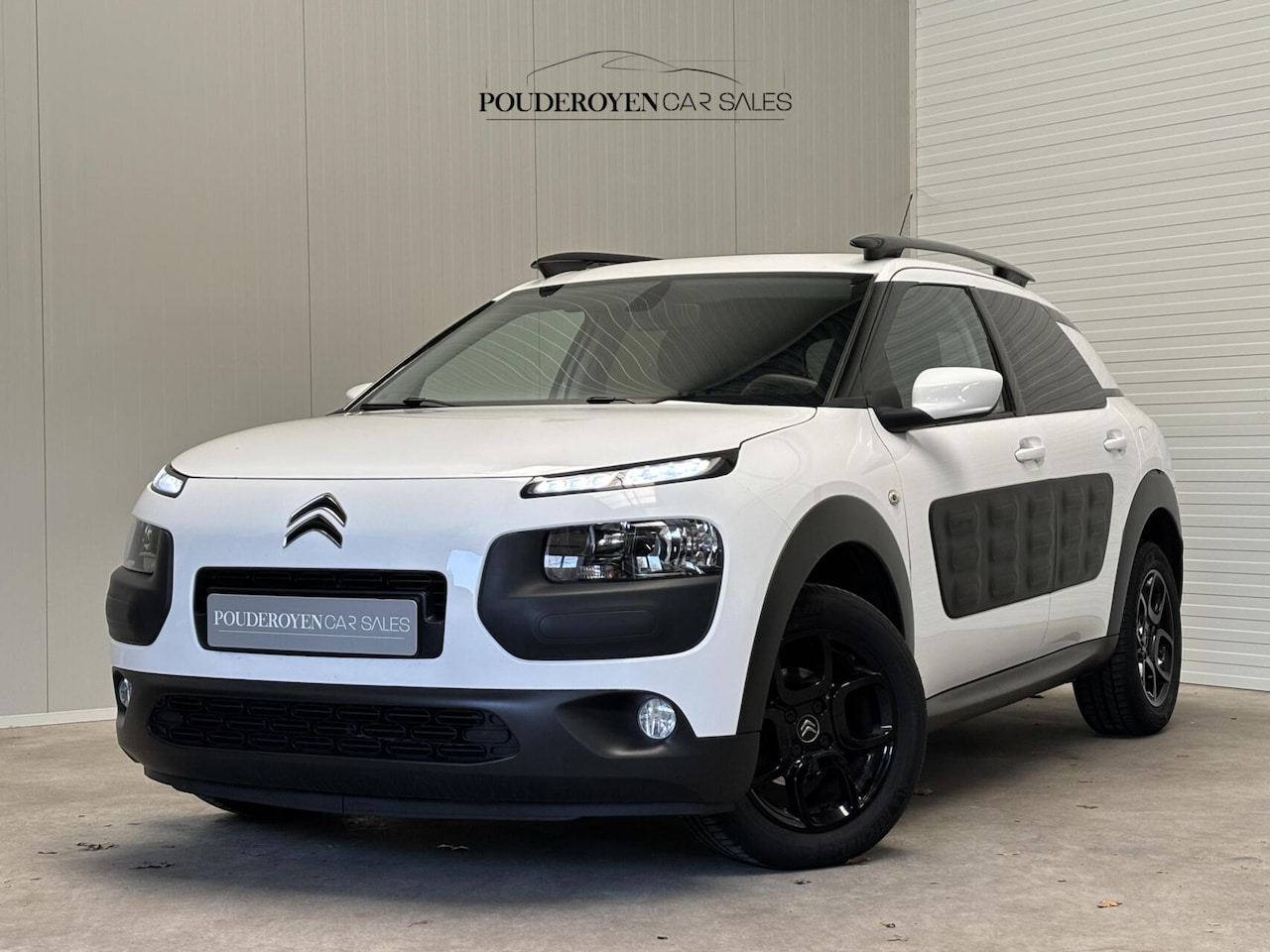 Citroën C4 Cactus - 1.2 Shine / Automaat / 2e Eig / Nieuwe distributie! / Glazen dak / NL Auto / Mooie uitvoer - AutoWereld.nl