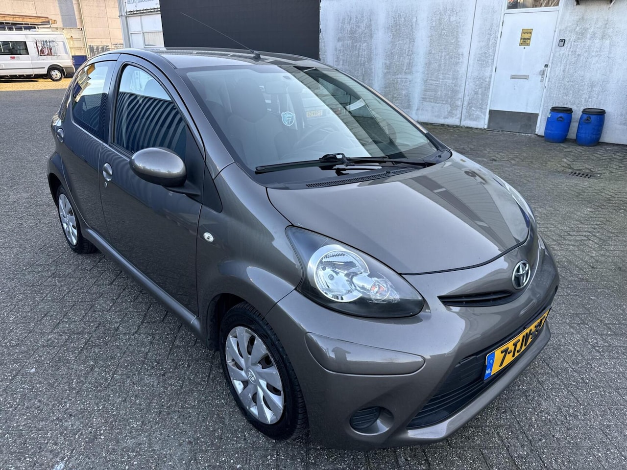 Toyota Aygo - 1.0 VVT-i Airco / Nieuwe motor 5Drs - AutoWereld.nl