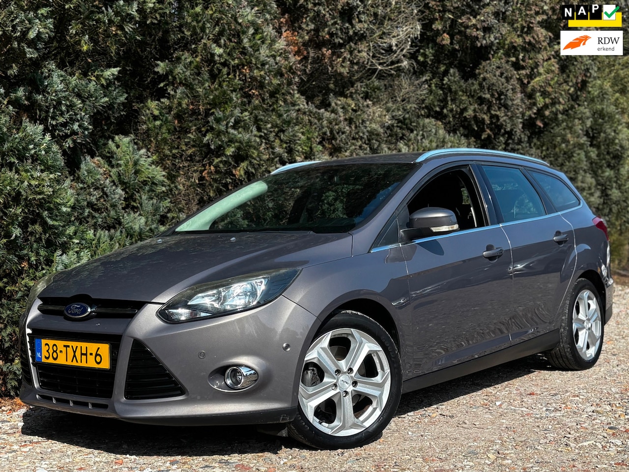 Ford Focus Wagon - 1.6 EcoBoost Lease Titanium 1.6 EcoBoost Lease Titanium - AutoWereld.nl