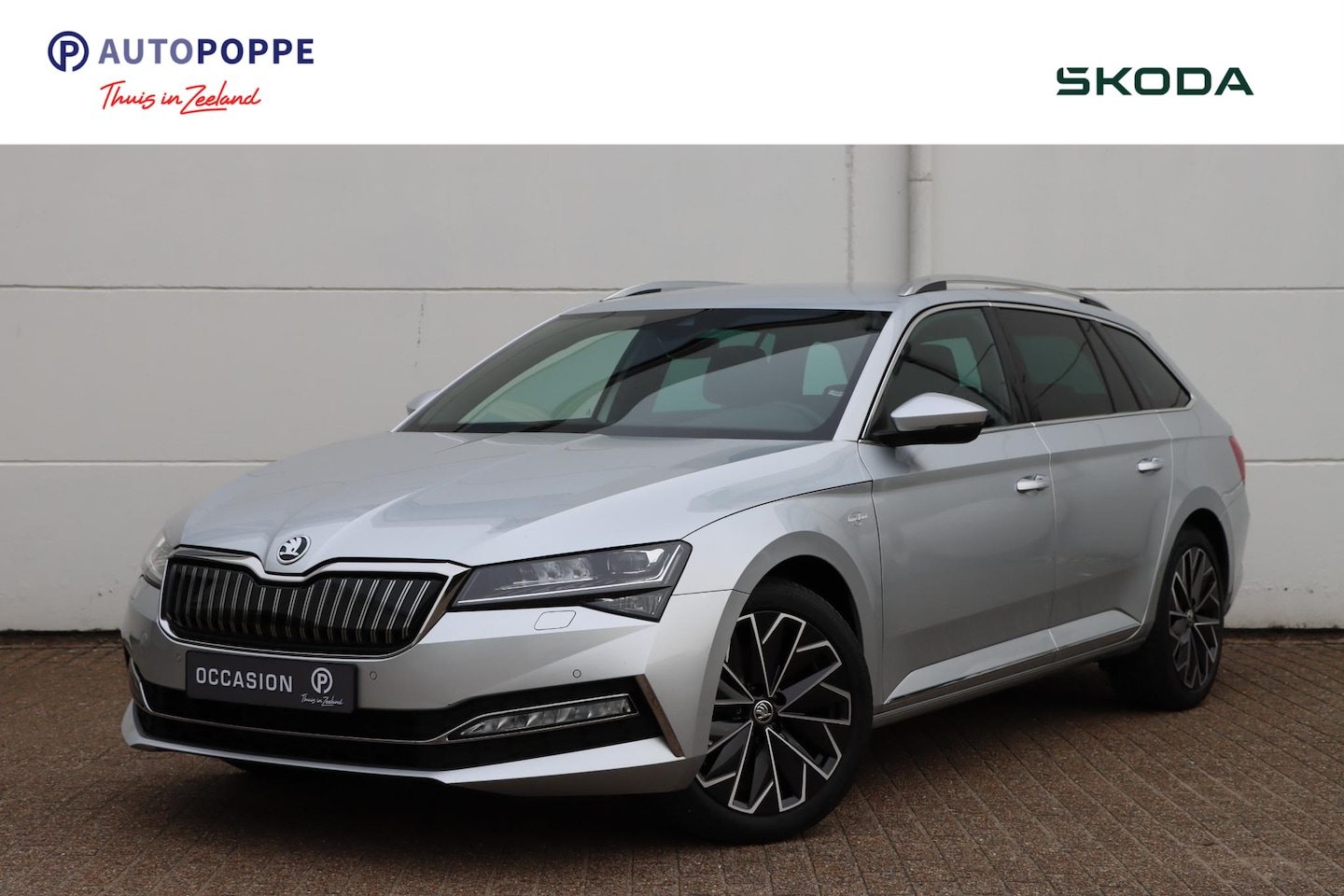 Skoda Superb Combi - 1.4 TSI Laurin & Klement 218pk DSG6 Stoel voor+ achterverwarming | Trekhaak | Carplay - AutoWereld.nl