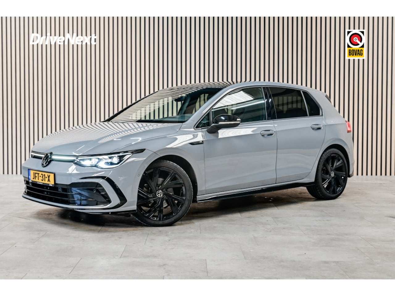 Volkswagen Golf - 1.5 eTSI R-Line | PANO | ACC | HARMAN KARDON | HUD | STOELVERWAR - AutoWereld.nl