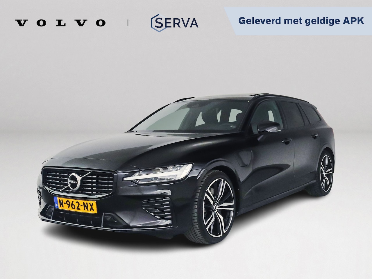 Volvo V60 - T6 Recharge AWD R-Design | Panoramadak | Parkeercamera | Stoel- en Stuurverwarming | Trekh - AutoWereld.nl